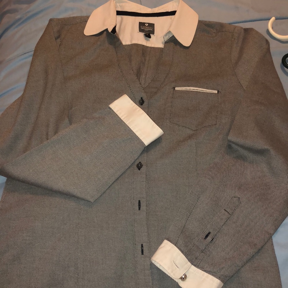 EXPRESS ESSENTIAL SHIRT MEDIUM